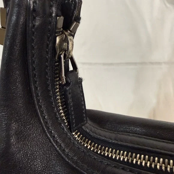 Gucci Black Leather Bag - Picture 12 of 13